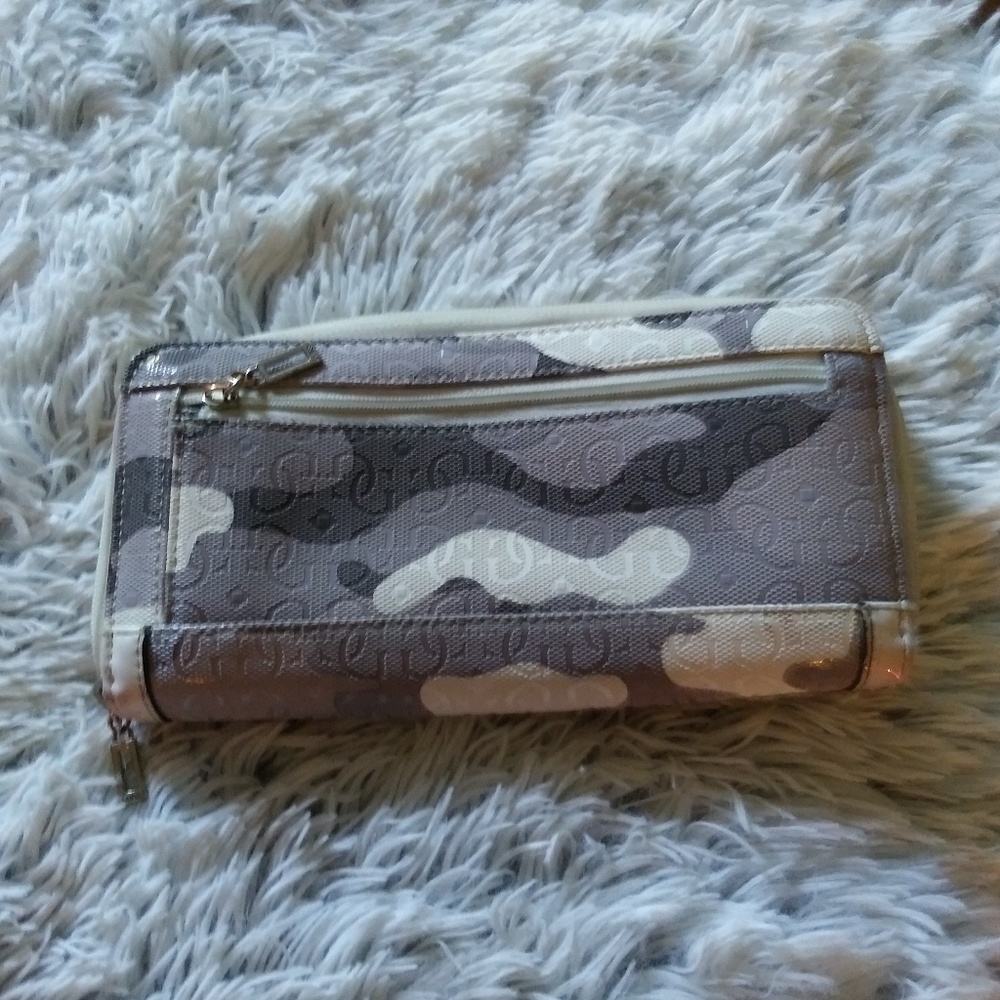 Wallet - Picture 3 of 3
